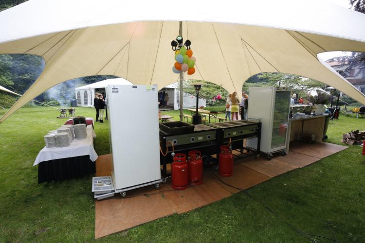 barbecue, verrolbaar, rooster en/of bakplaat